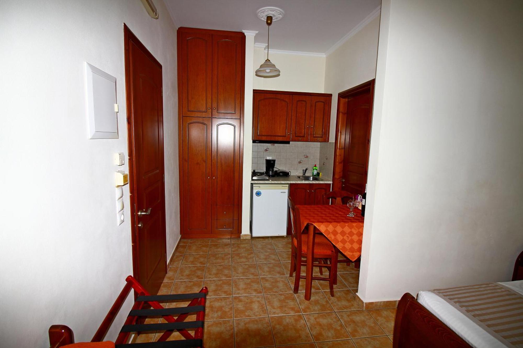 מירינה Artemis Traditional Hotel מראה חיצוני תמונה