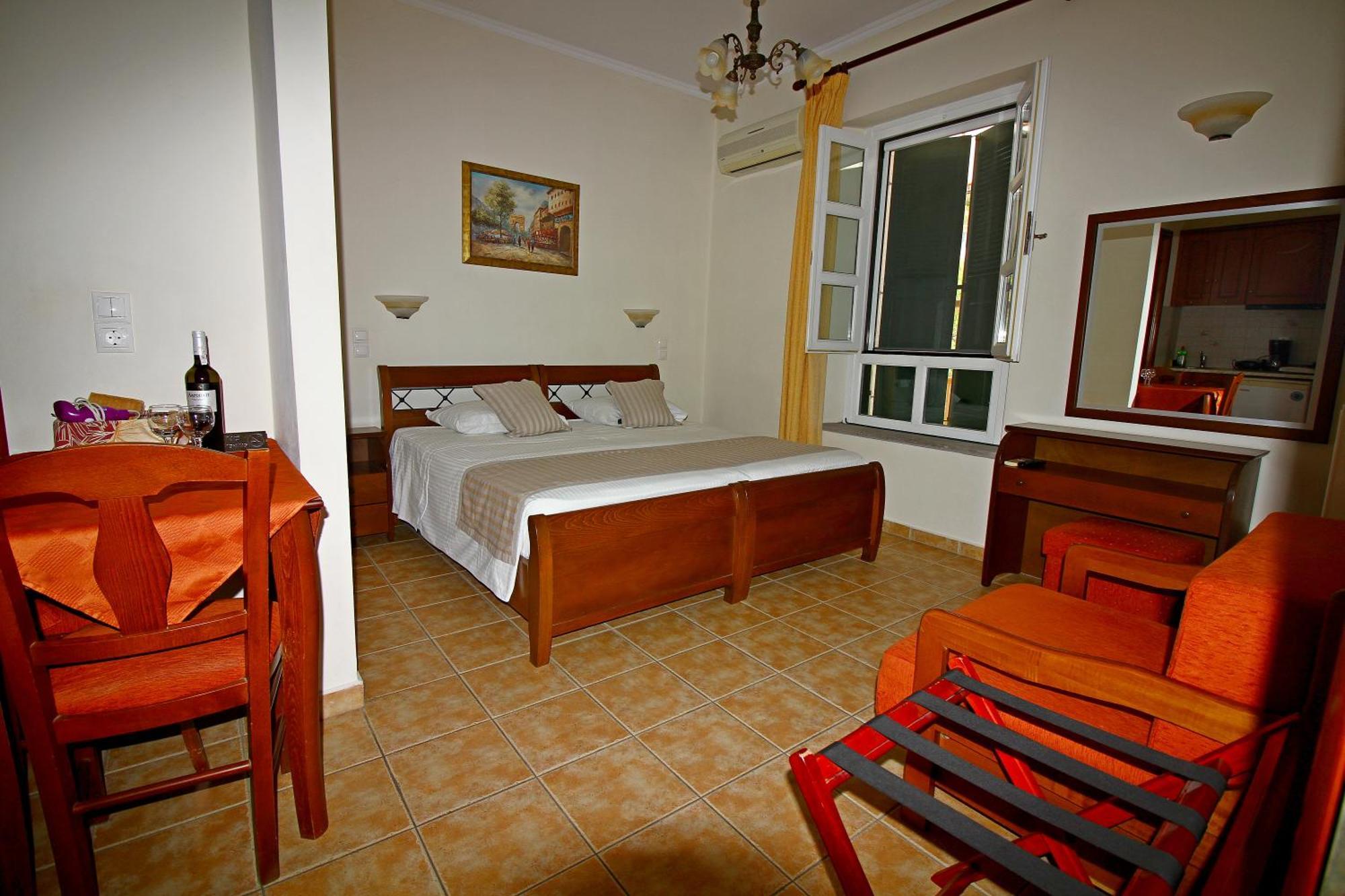 מירינה Artemis Traditional Hotel מראה חיצוני תמונה